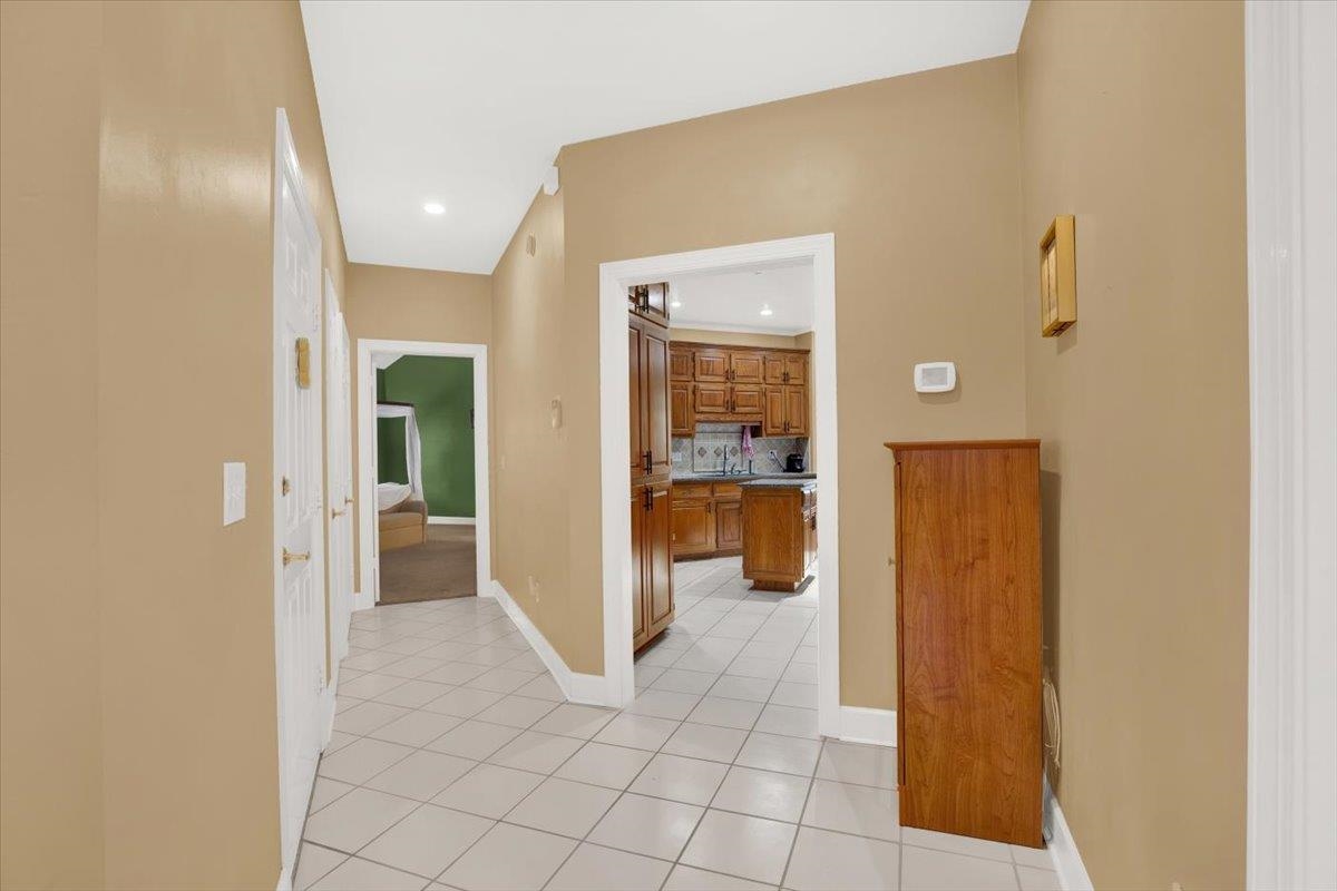 2727 W Hannon Hill Drive