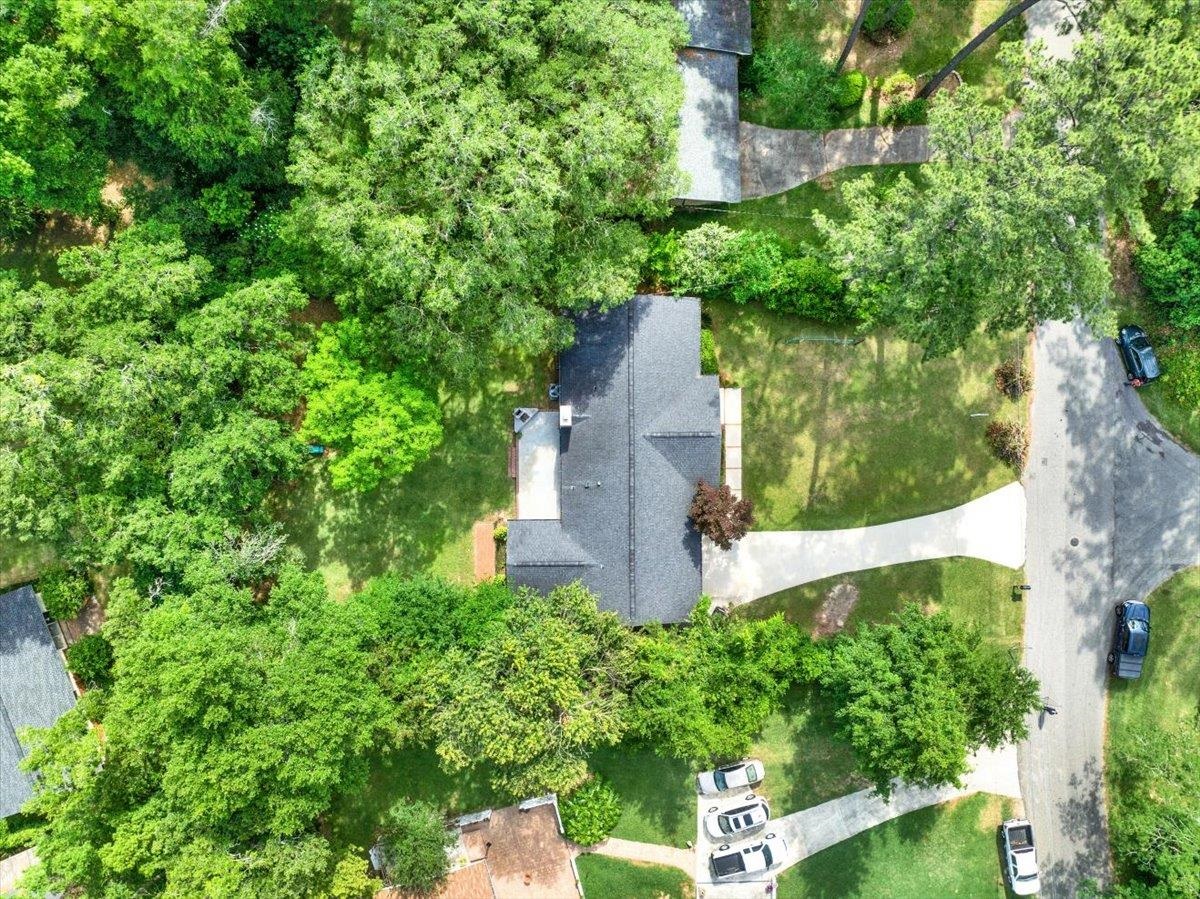2122 Deerfield Drive