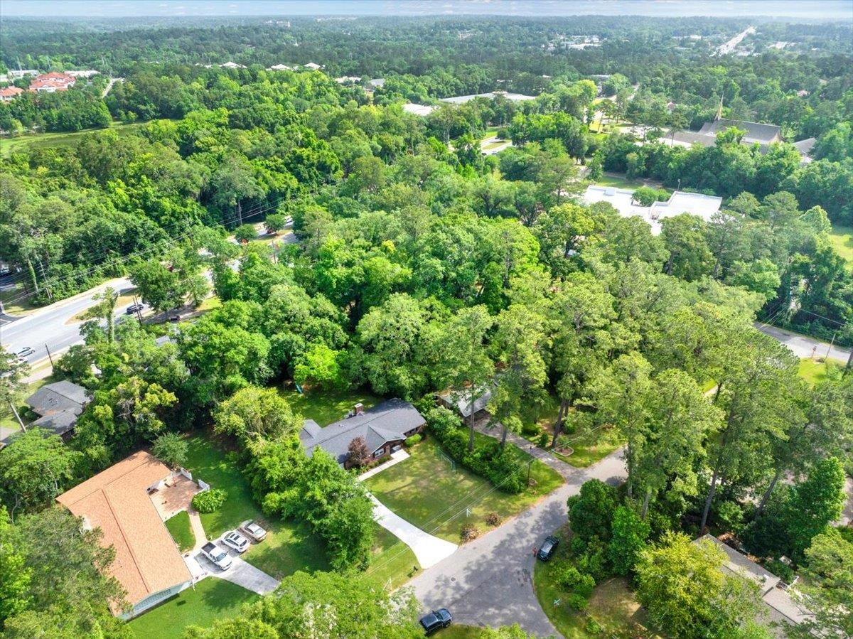 2122 Deerfield Drive