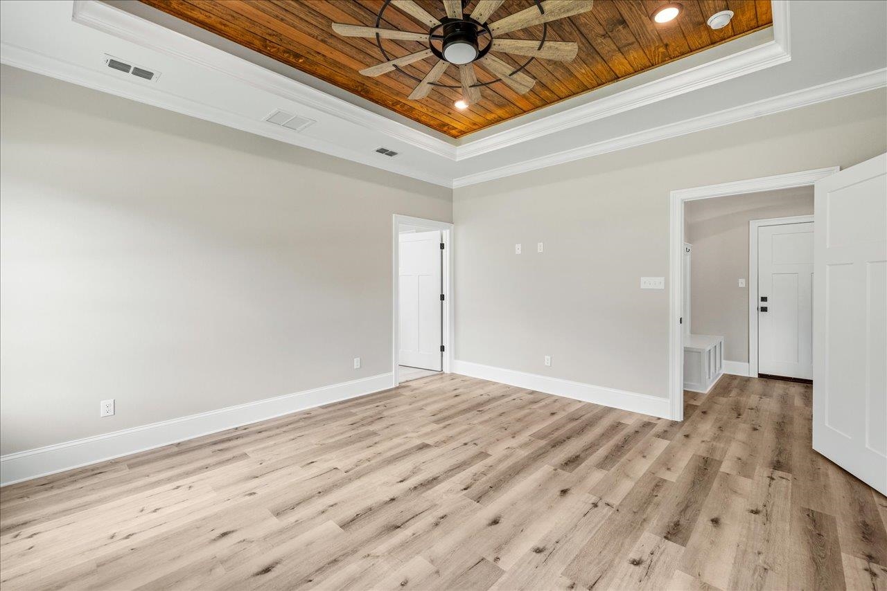 185 S White Oak Drive
