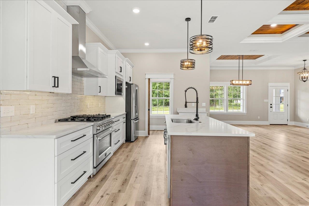 185 S White Oak Drive