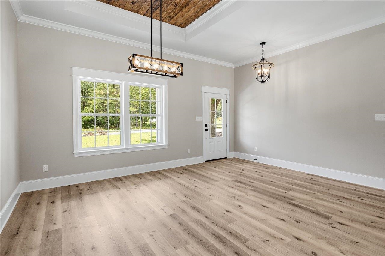 185 S White Oak Drive