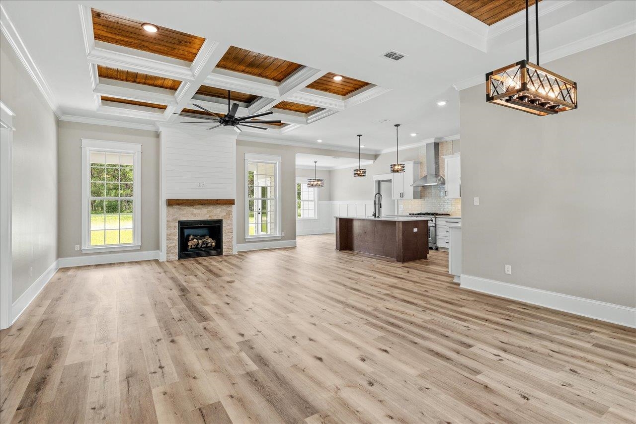 185 S White Oak Drive