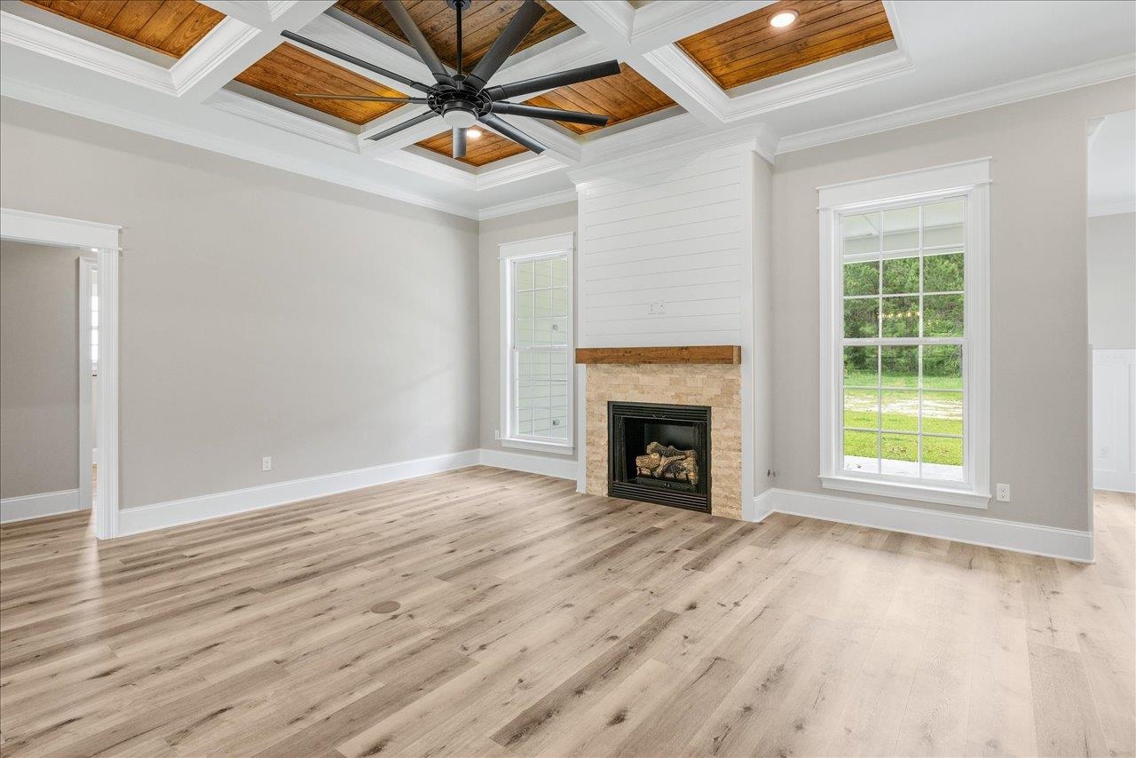 185 S White Oak Drive
