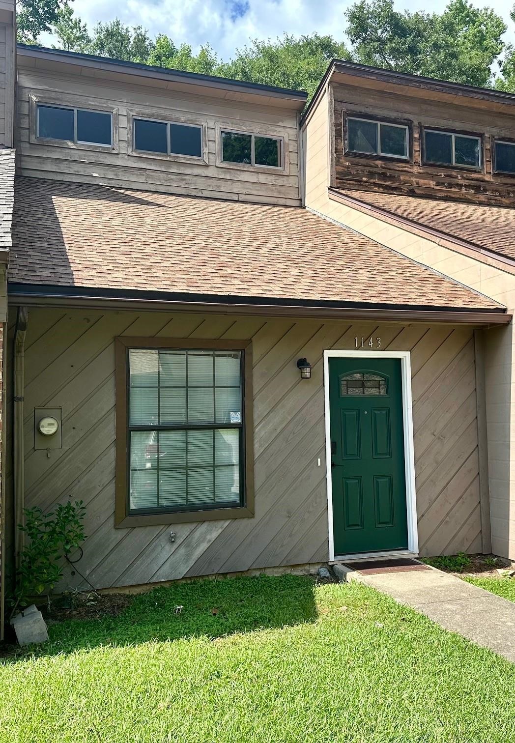 1143 Ocala Road