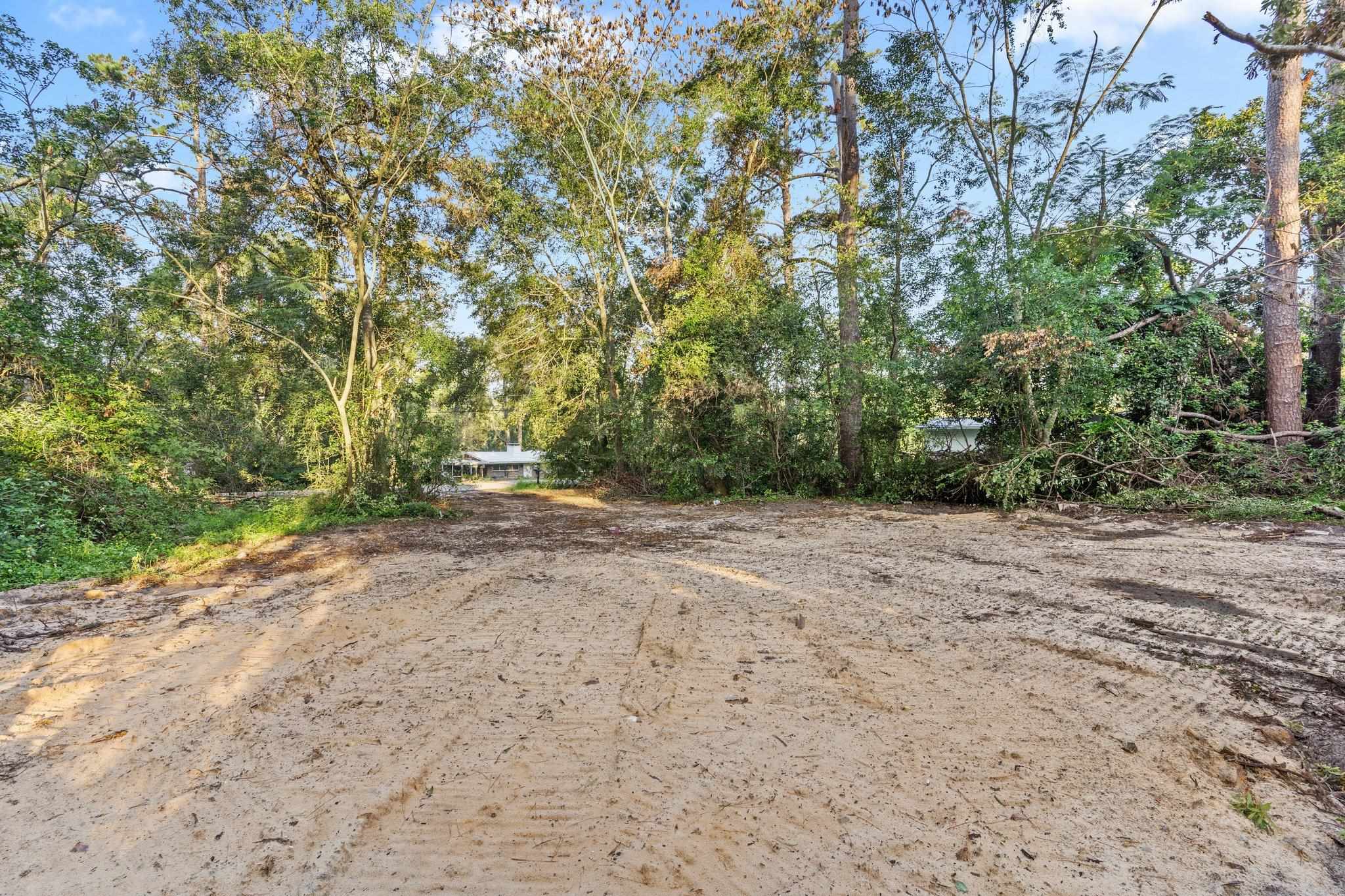 2005 E Indianhead Drive