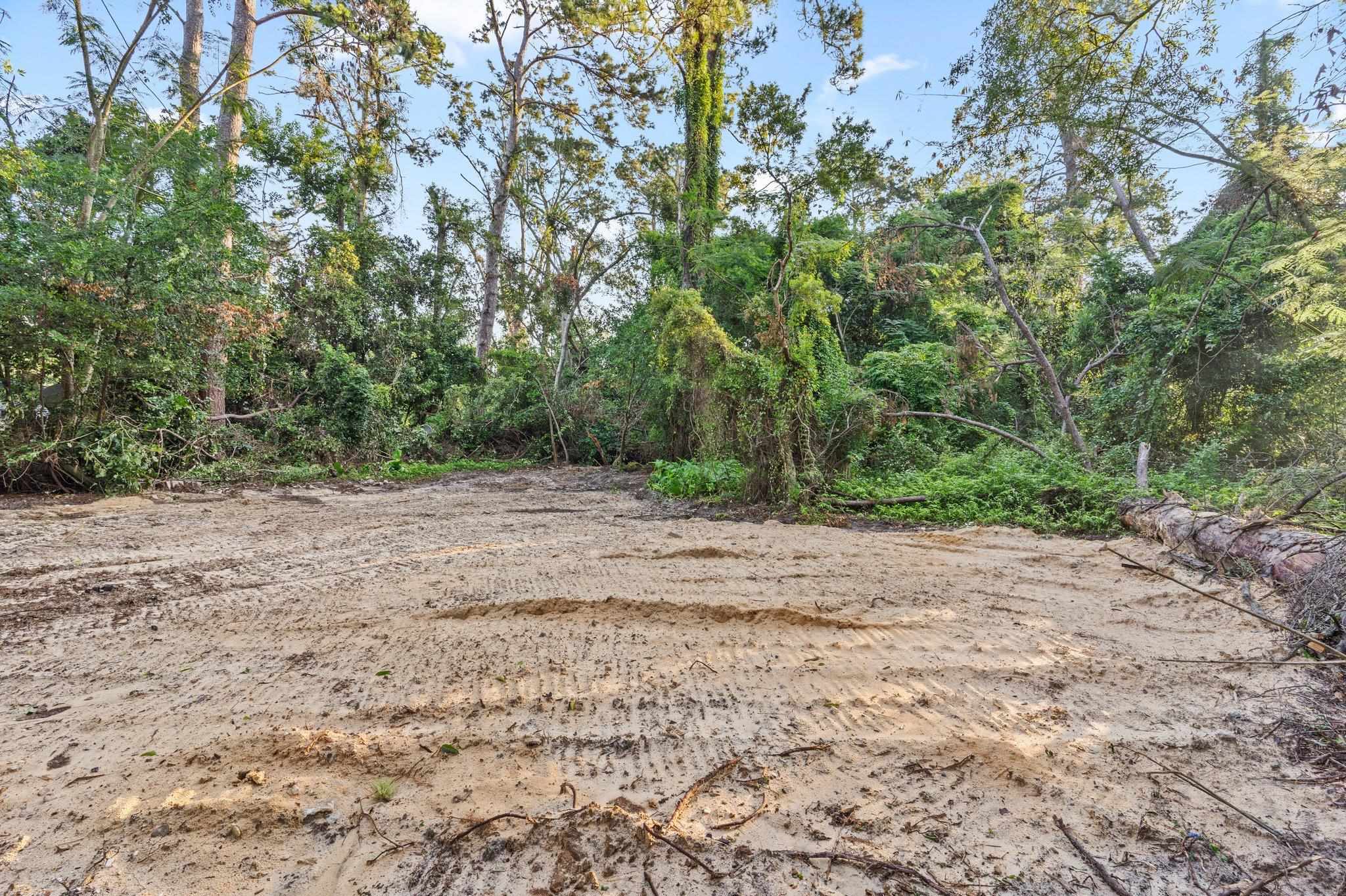 2005 E Indianhead Drive