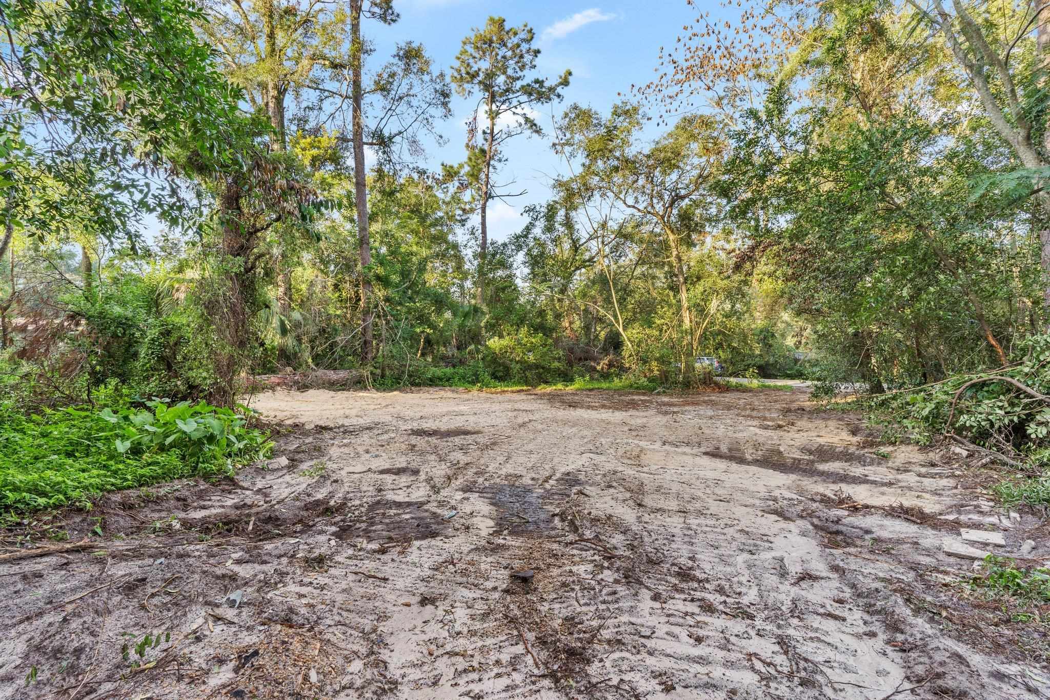 2005 E Indianhead Drive