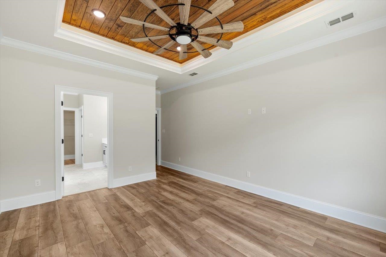 129 S White Oak Drive
