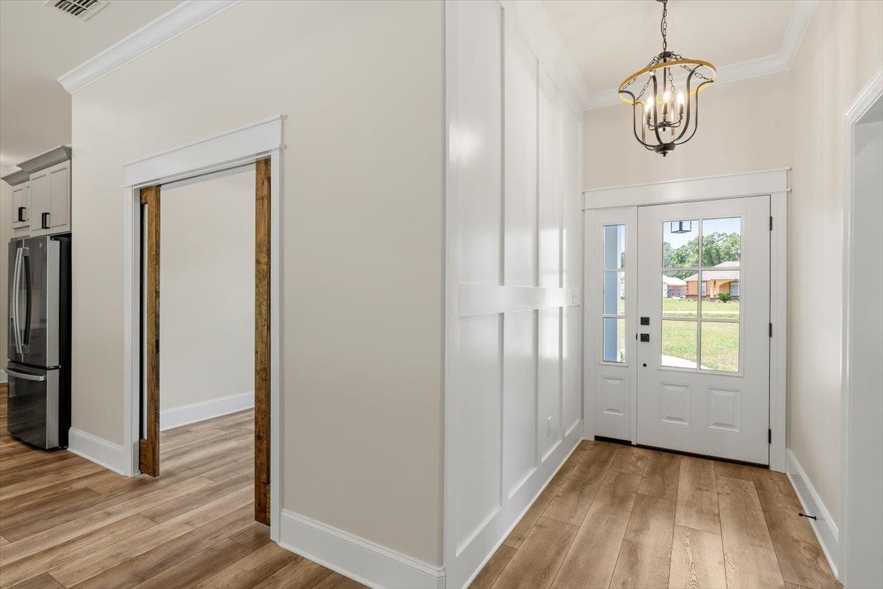 129 S White Oak Drive