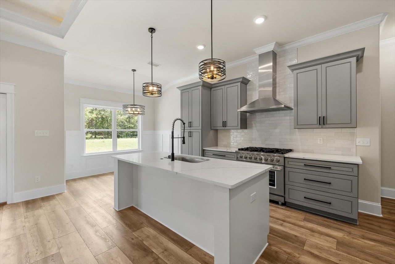 129 S White Oak Drive