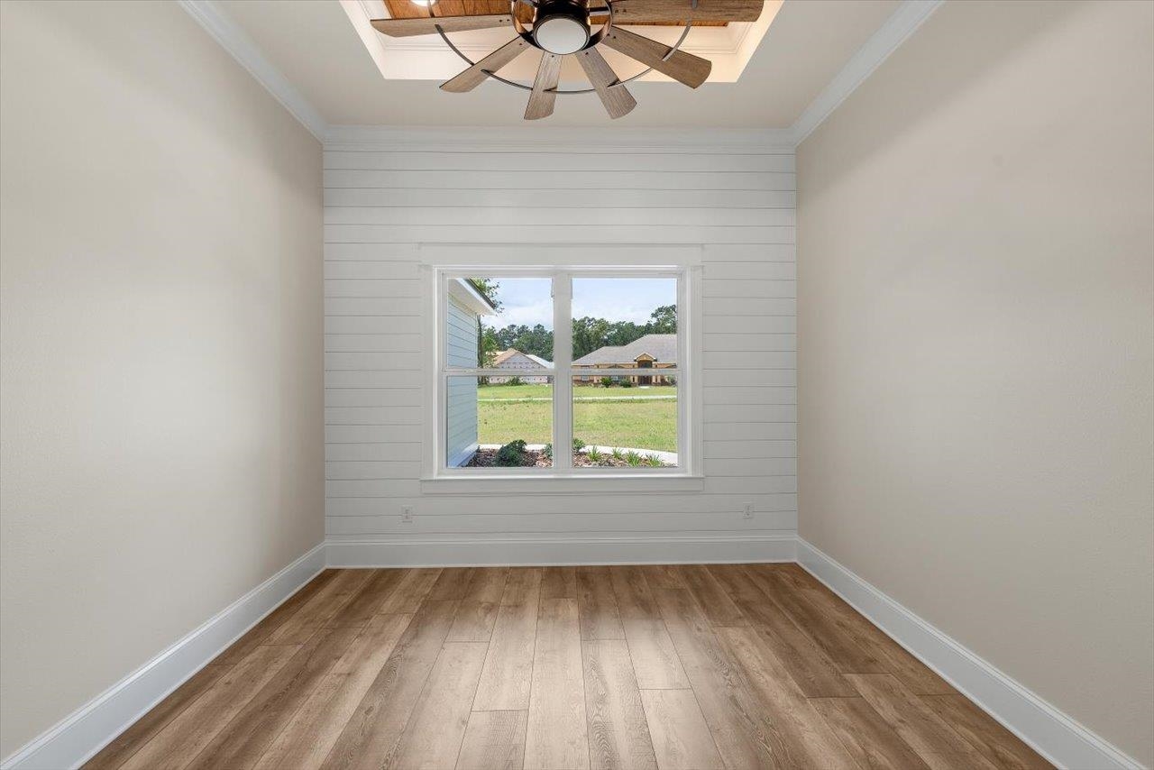 129 S White Oak Drive
