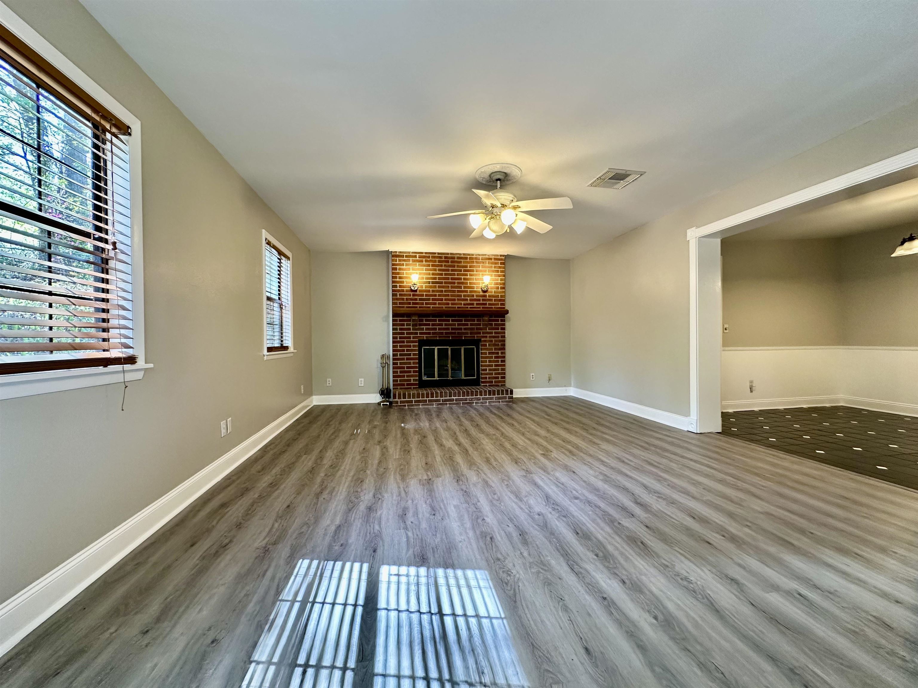 2412 Tupelo Terrace