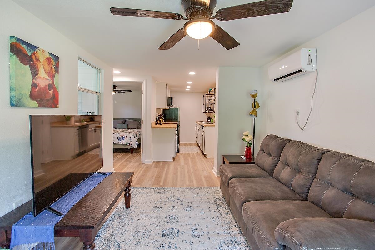 4163 Fred Hatfield 1 Court