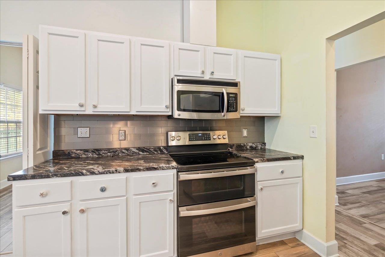 15290 High Hills Circle