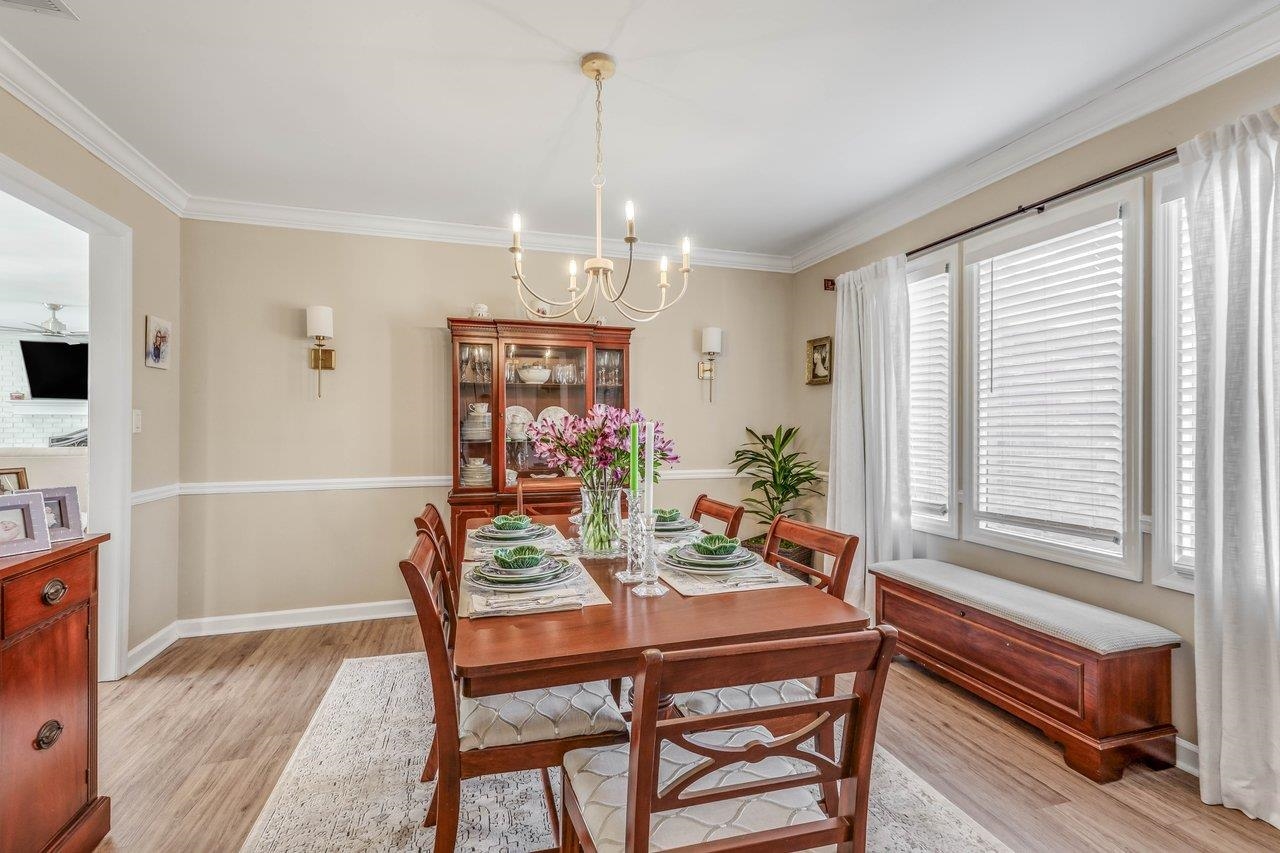2304 Tour Eiffel Drive