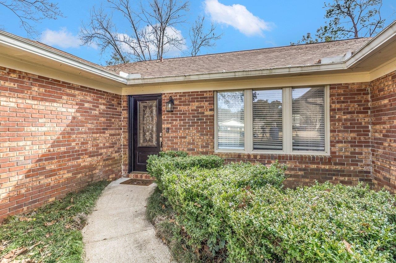 2304 Tour Eiffel Drive