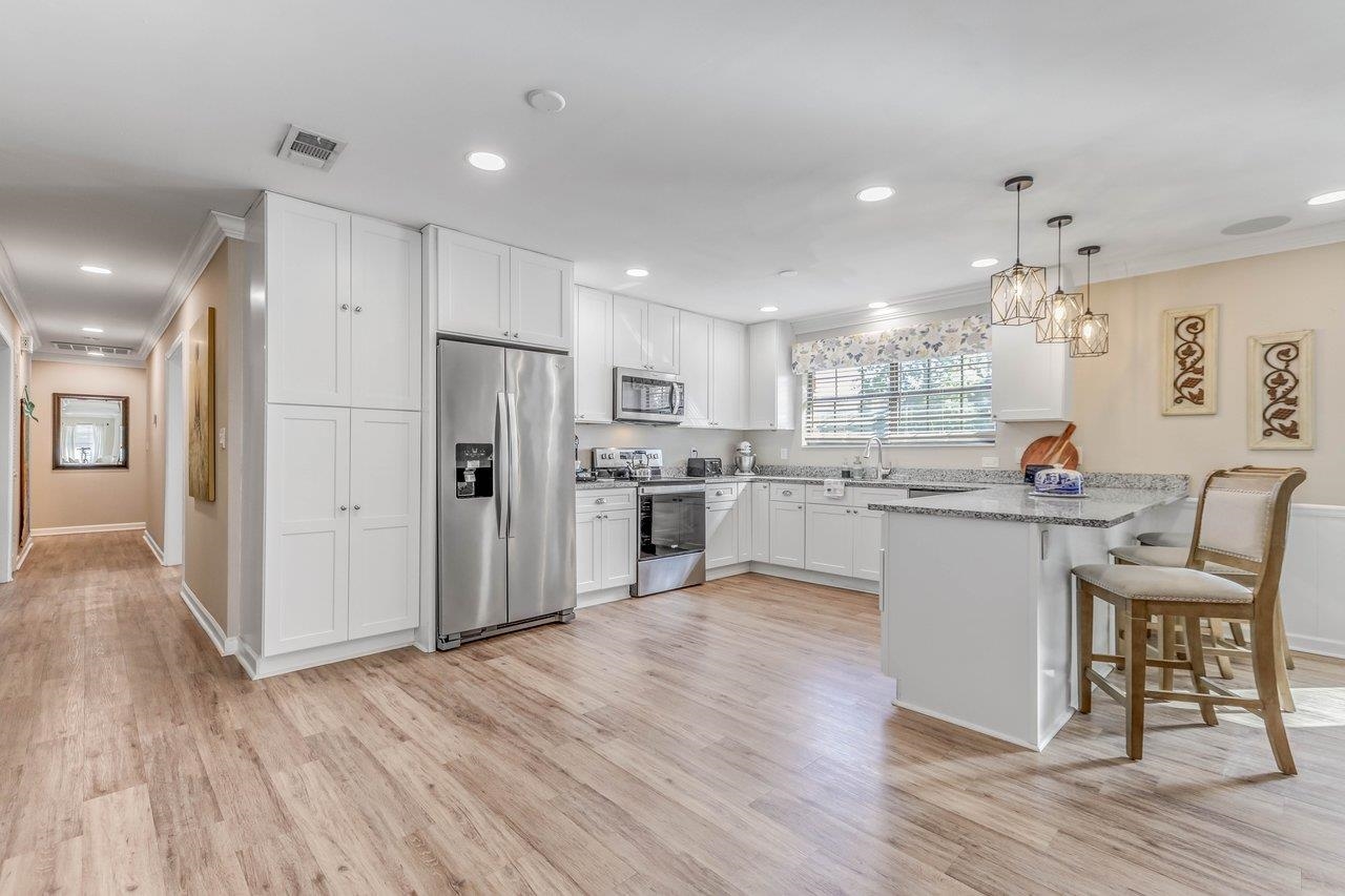 2304 Tour Eiffel Drive