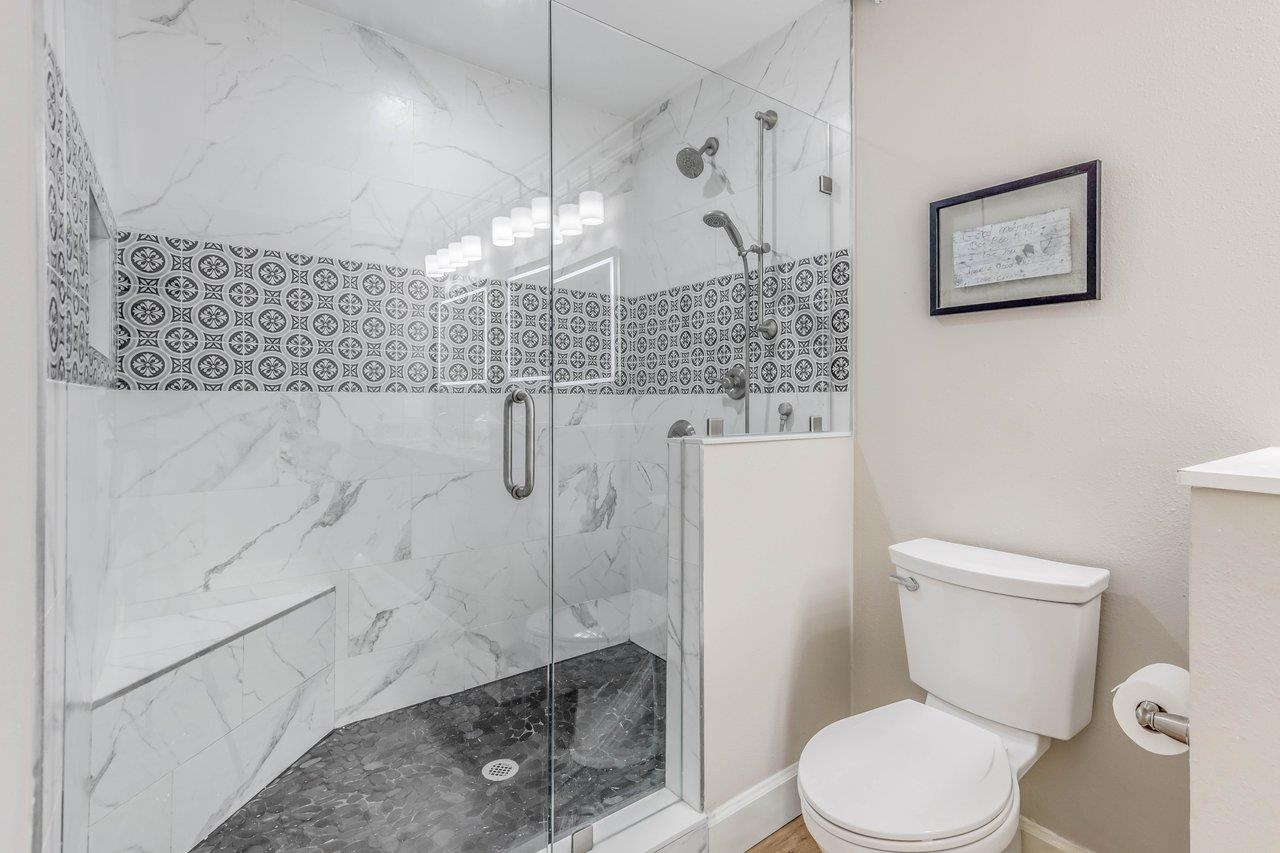 2304 Tour Eiffel Drive