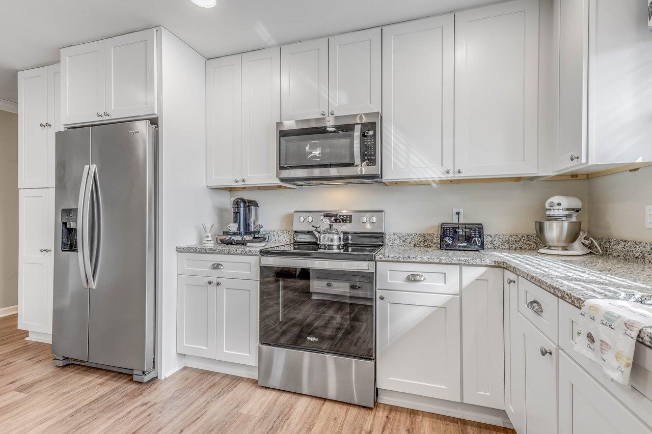 2304 Tour Eiffel Drive