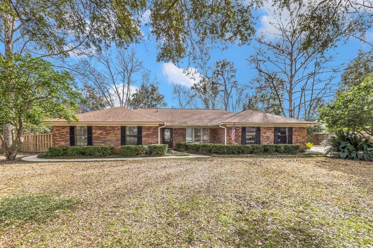 2304 Tour Eiffel Drive