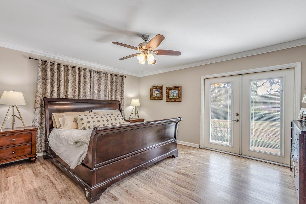 2304 Tour Eiffel Drive
