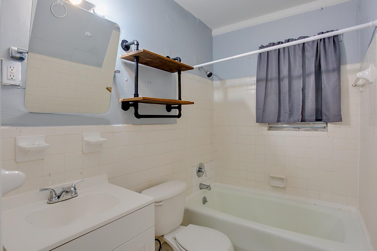 316-328 E Pershing Street Unit: 316-328