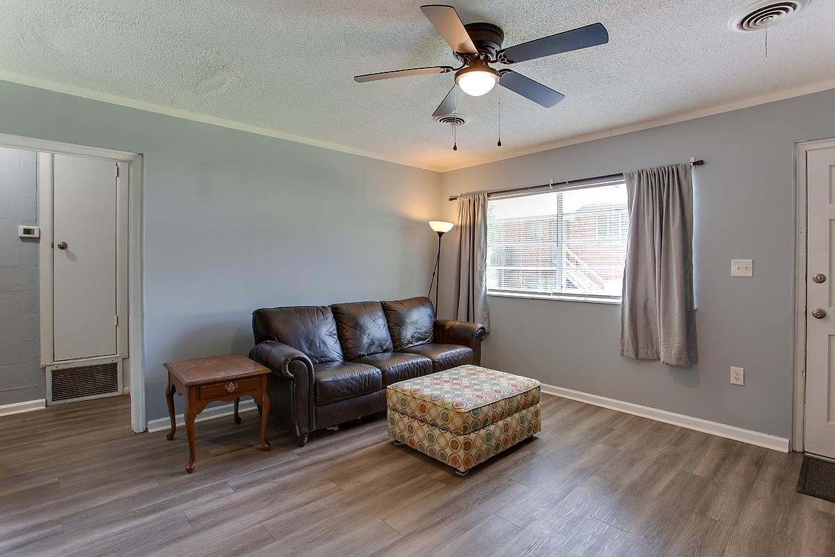 316-328 E Pershing Street Unit: 316-328