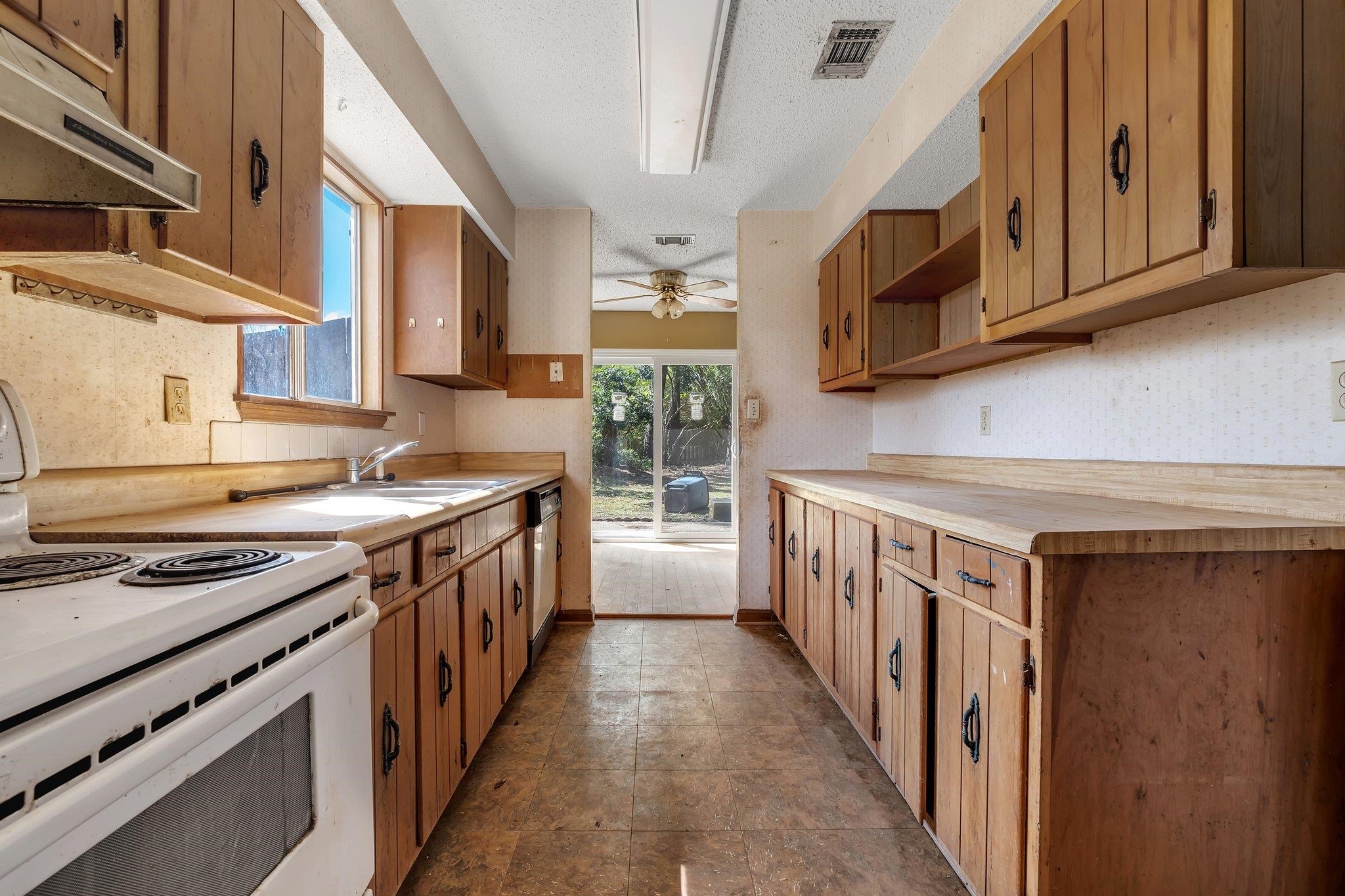 8701 Manchester Court