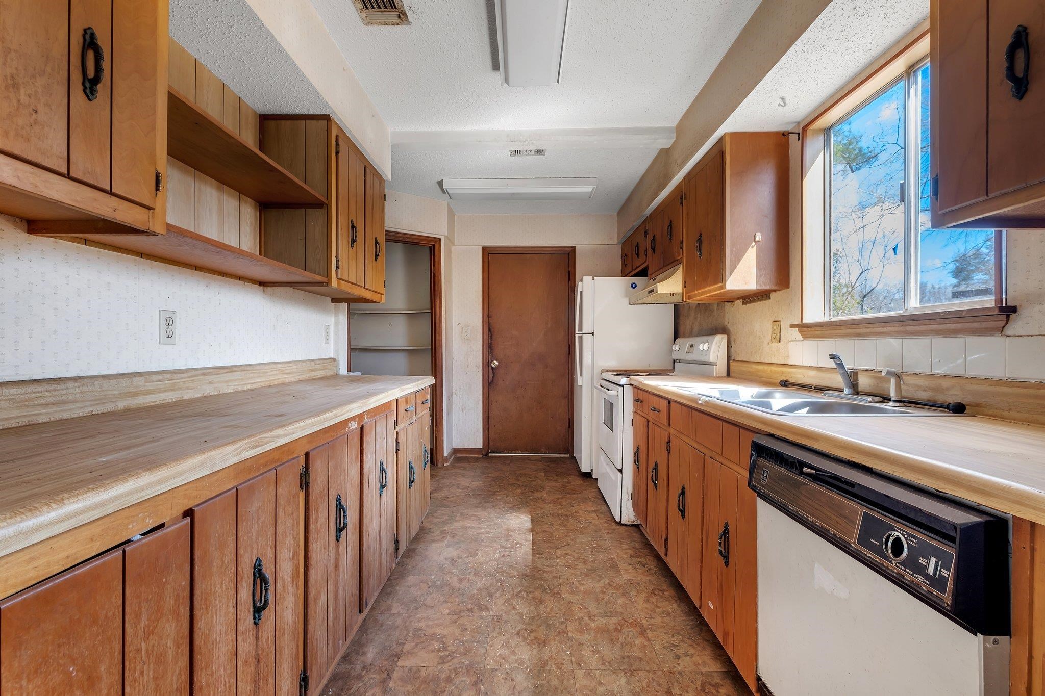 8701 Manchester Court
