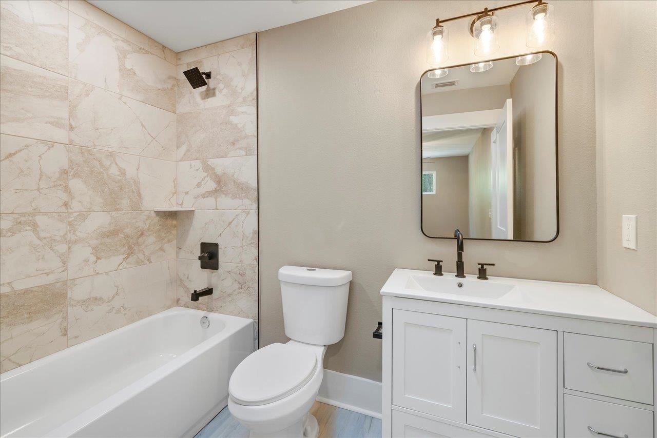 5681 Iola Cres Drive