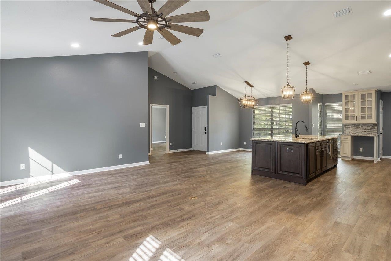 7923 Reynolds Drive