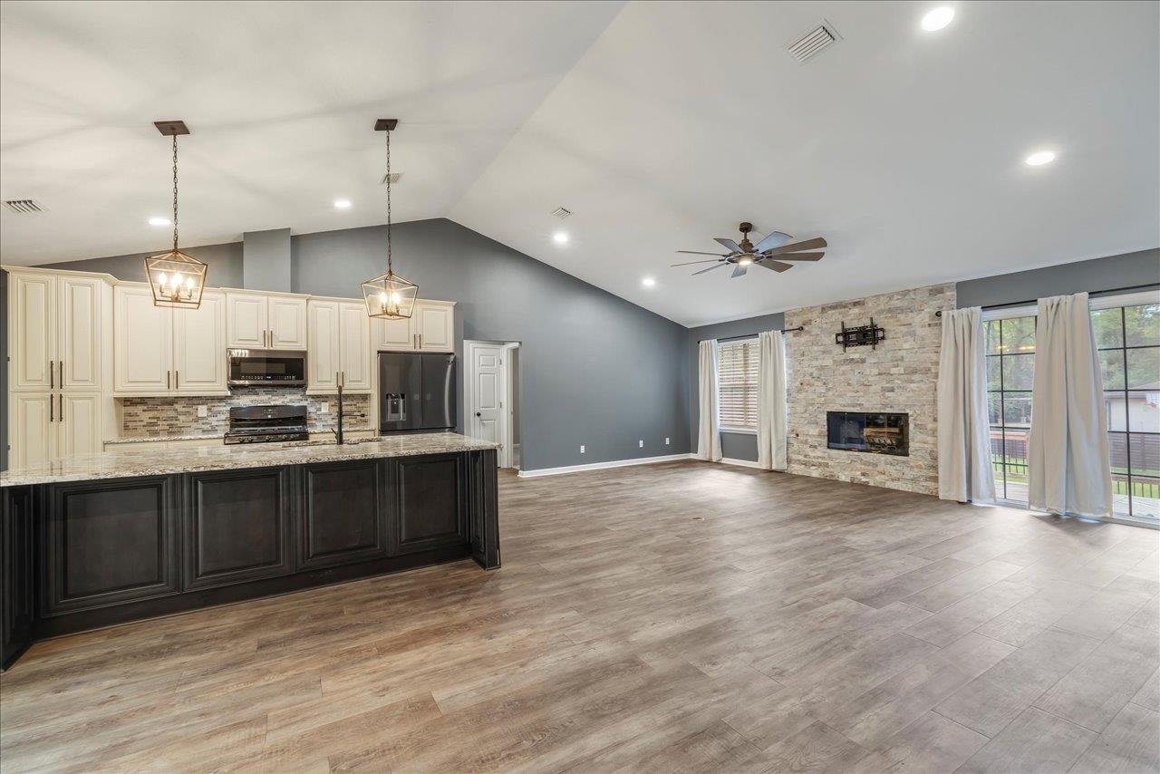 7923 Reynolds Drive
