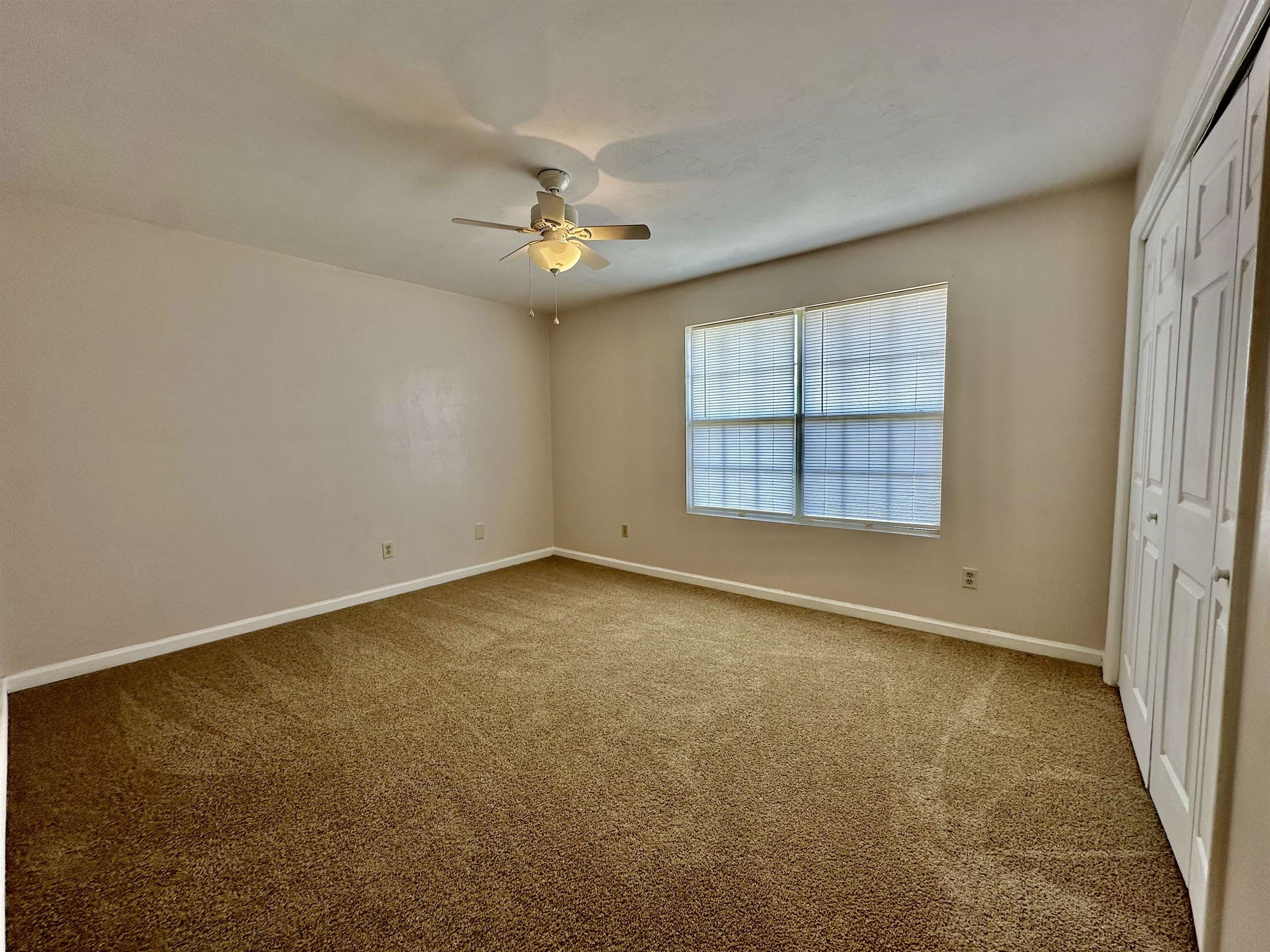 3180 N RIDGE Road Unit: -