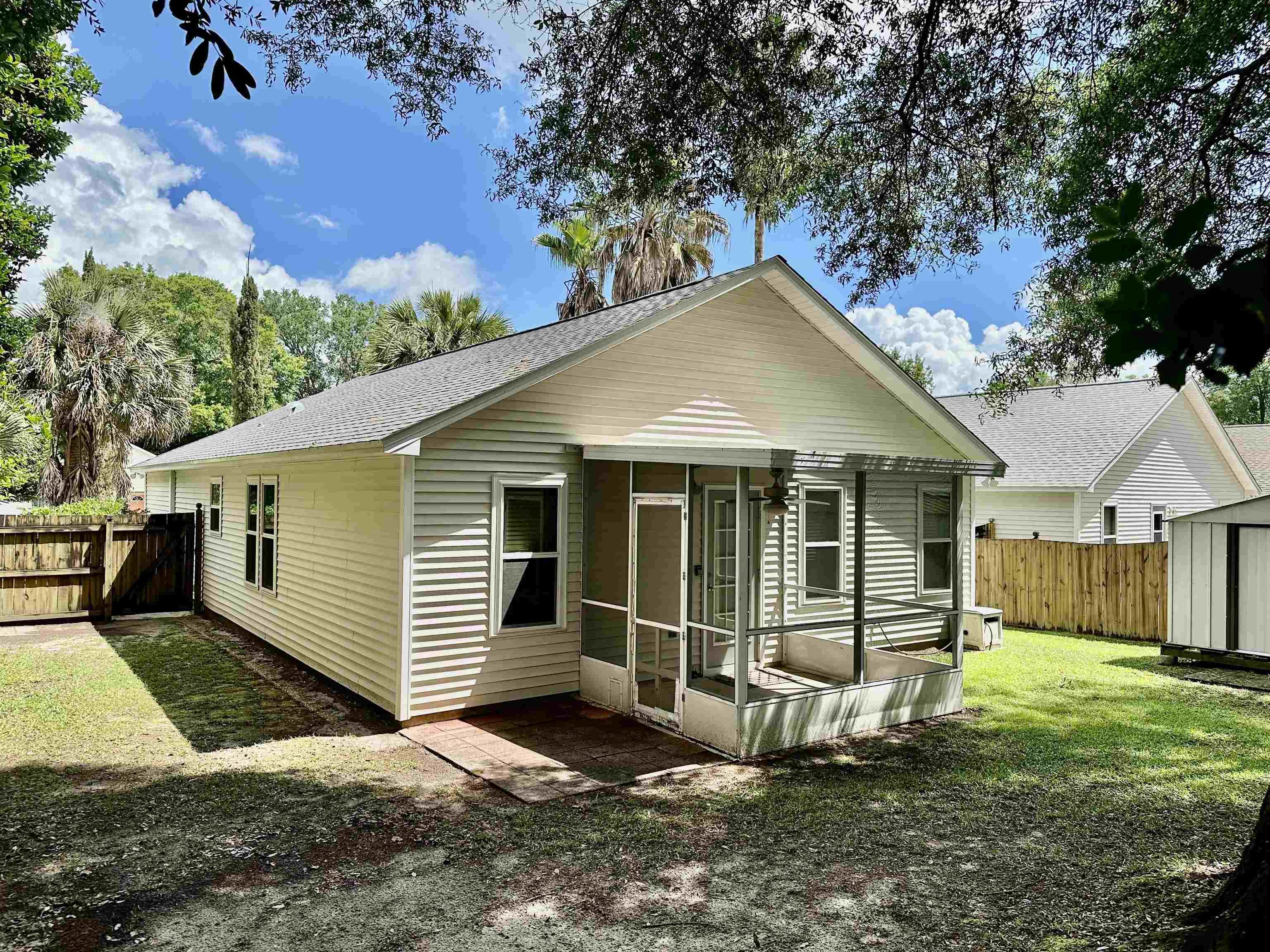5525 Green Meadows Court