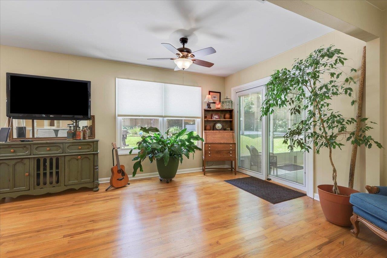 1115 Sandhurst Drive