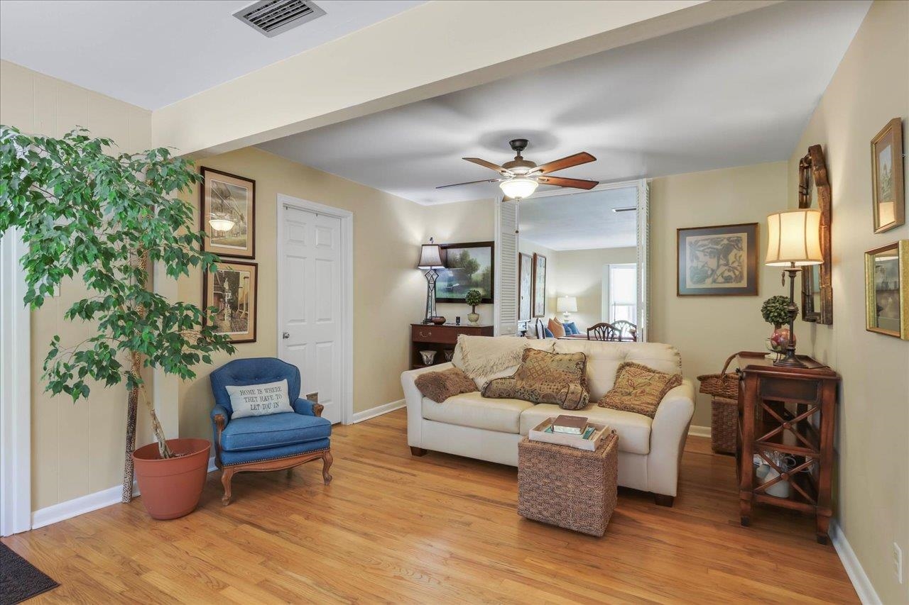 1115 Sandhurst Drive