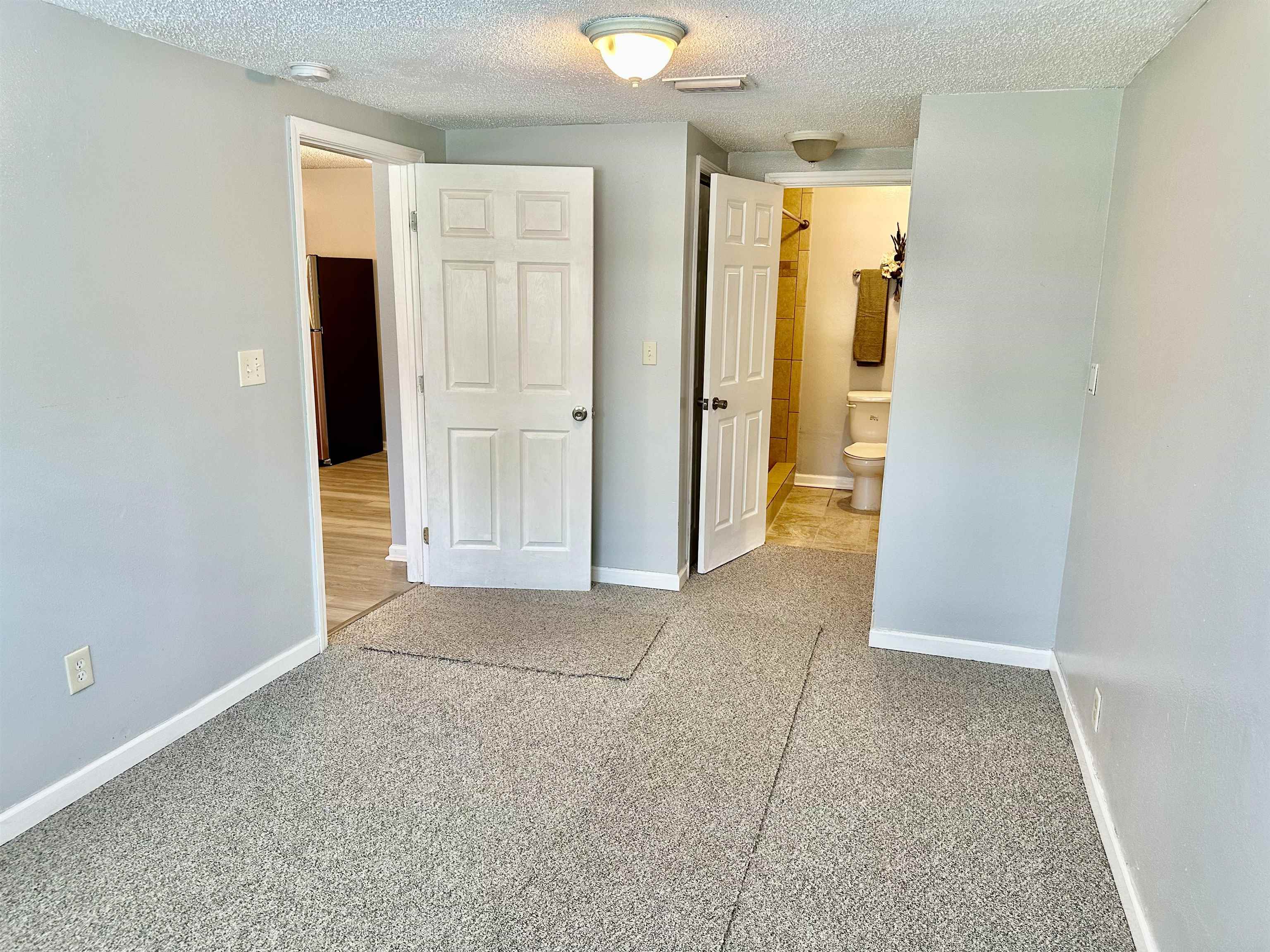 3626 S Lakewood Drive