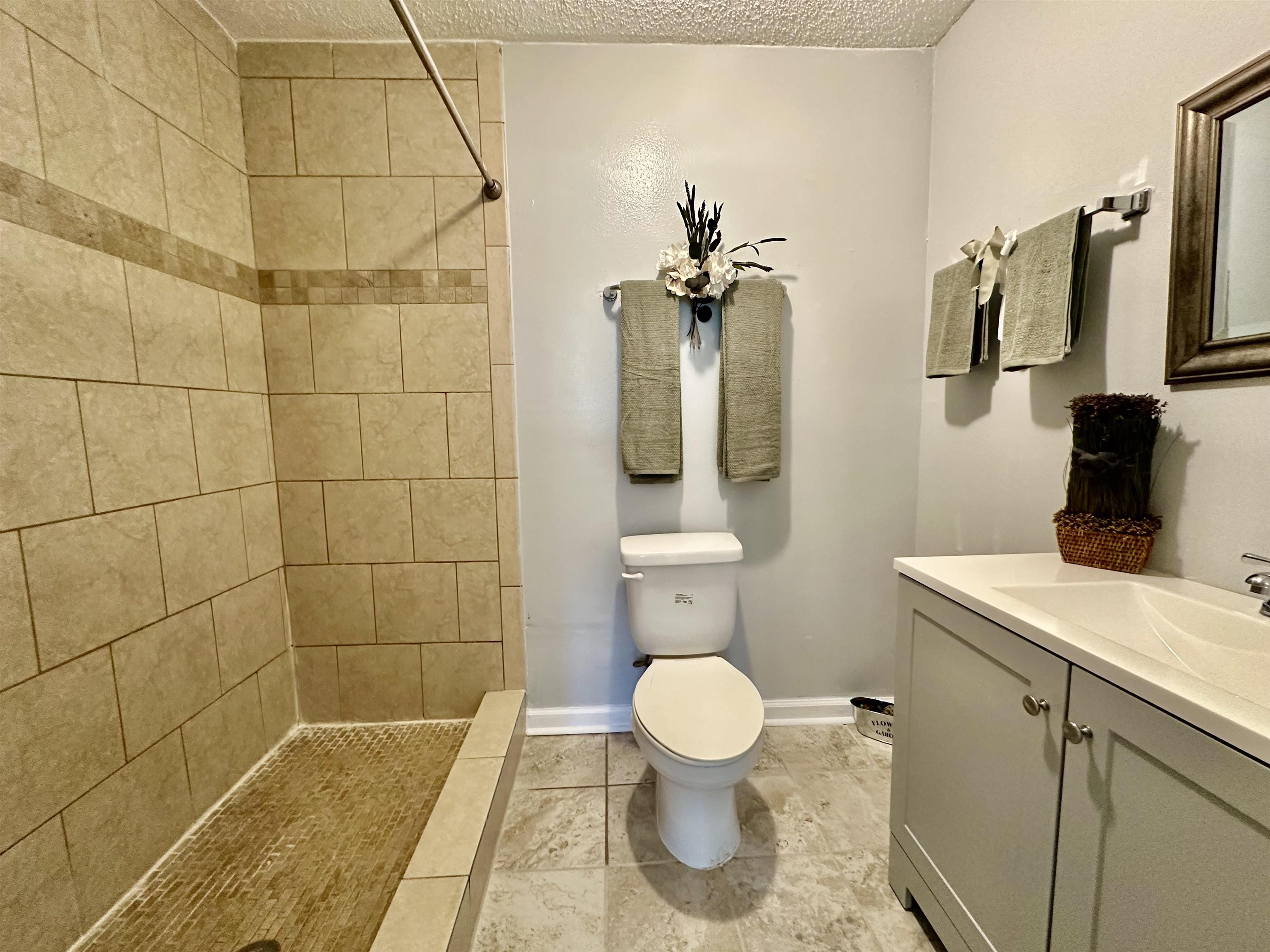 3626 S Lakewood Drive