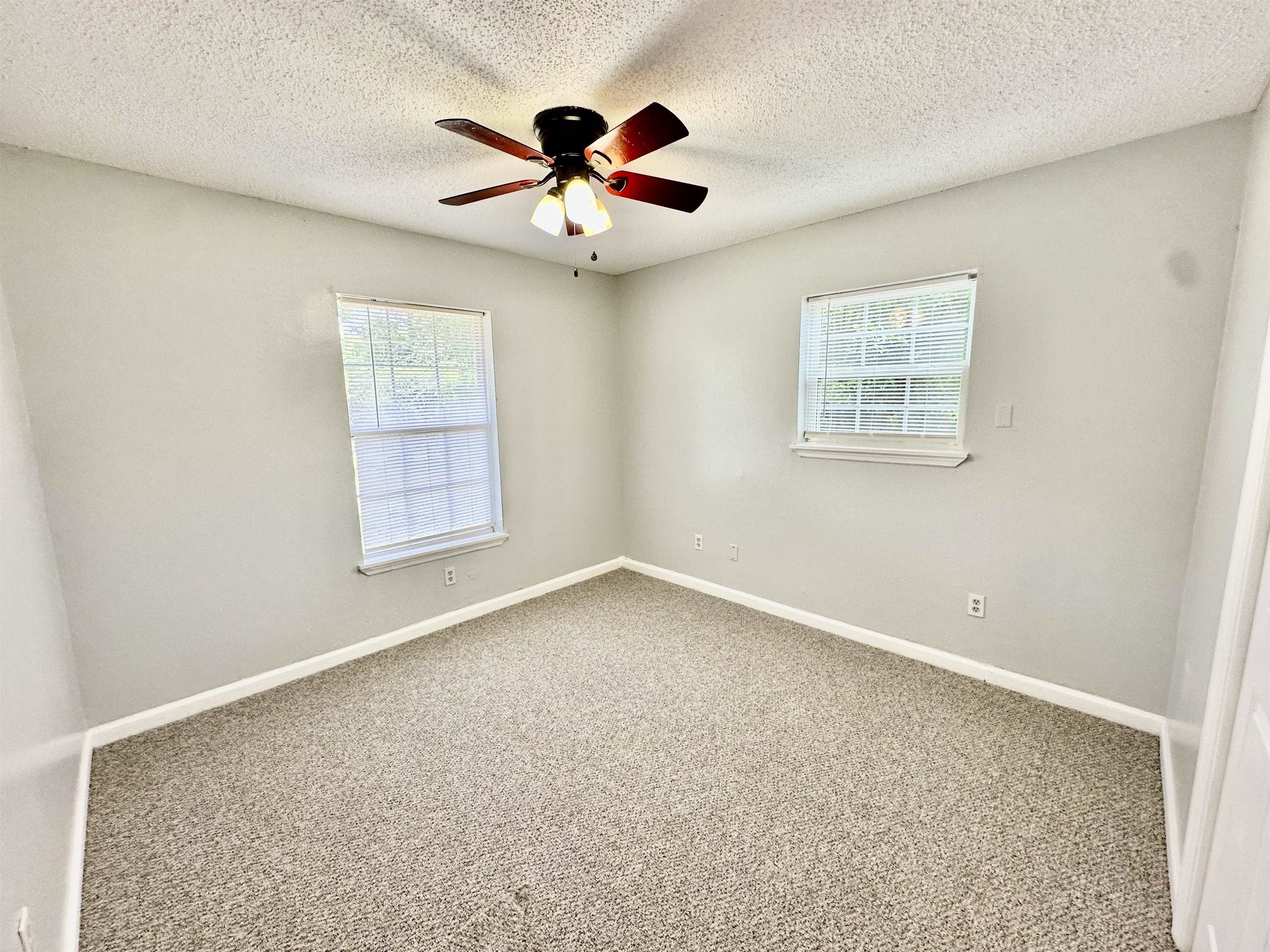 3626 S Lakewood Drive