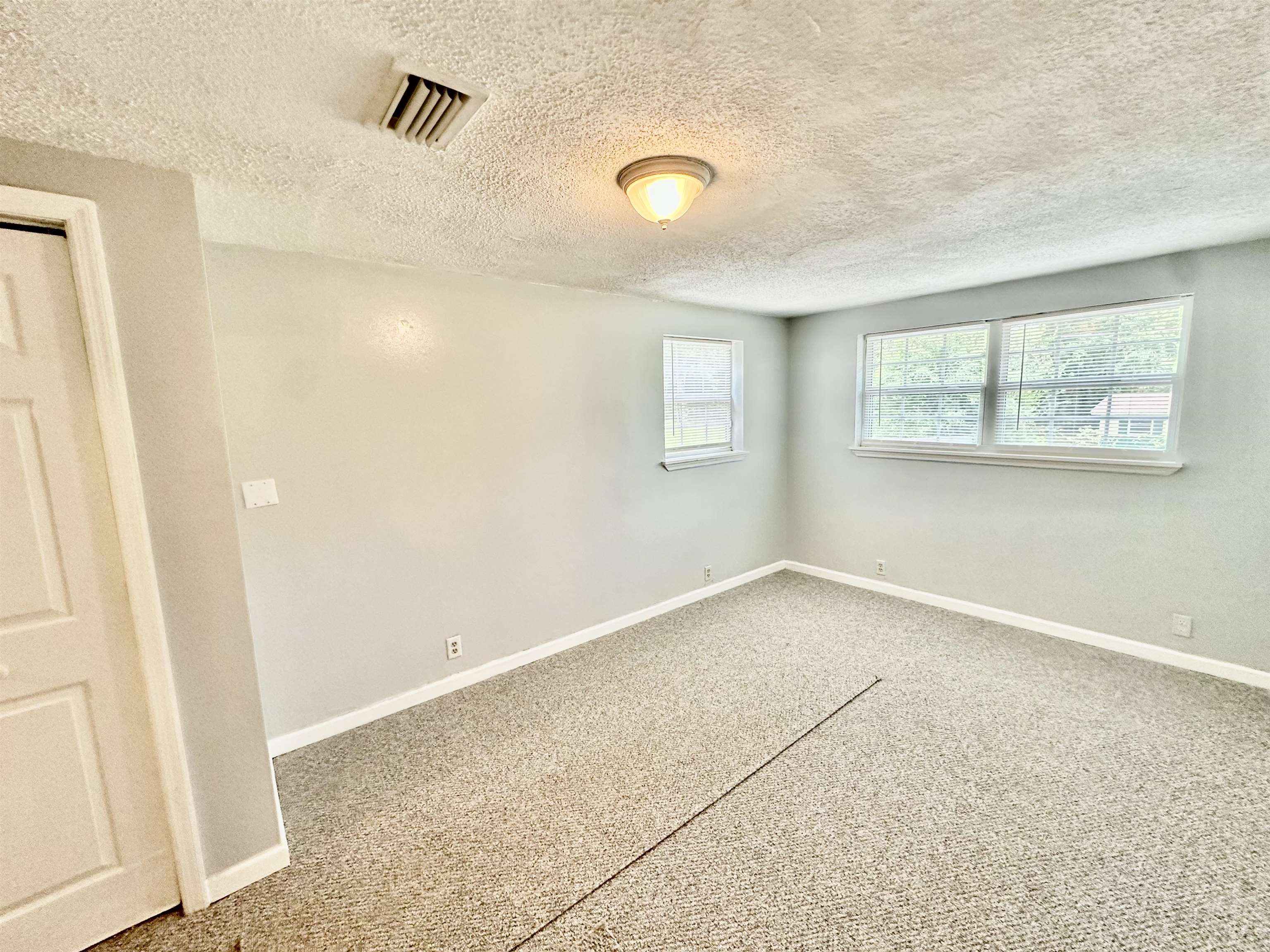 3626 S Lakewood Drive