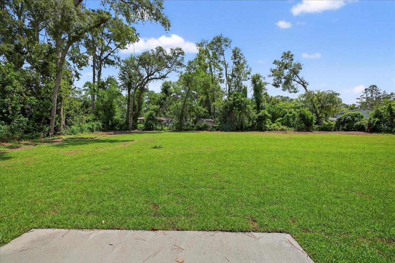 2005 E Indian Head Drive