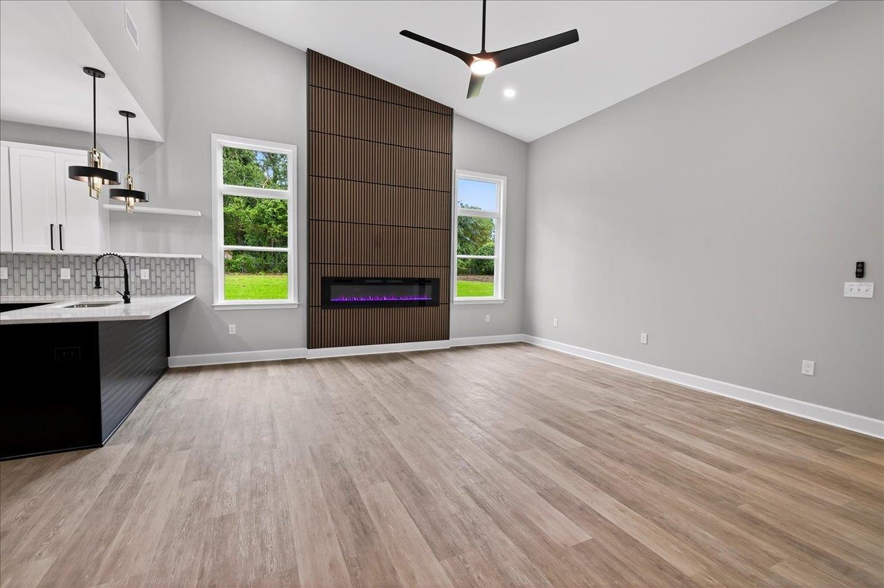 2005 E Indian Head Drive