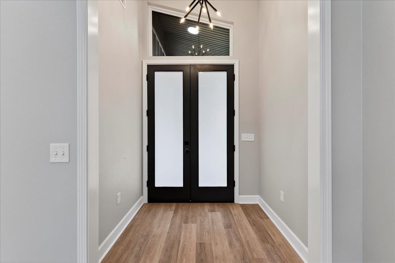 2005 E Indian Head Drive