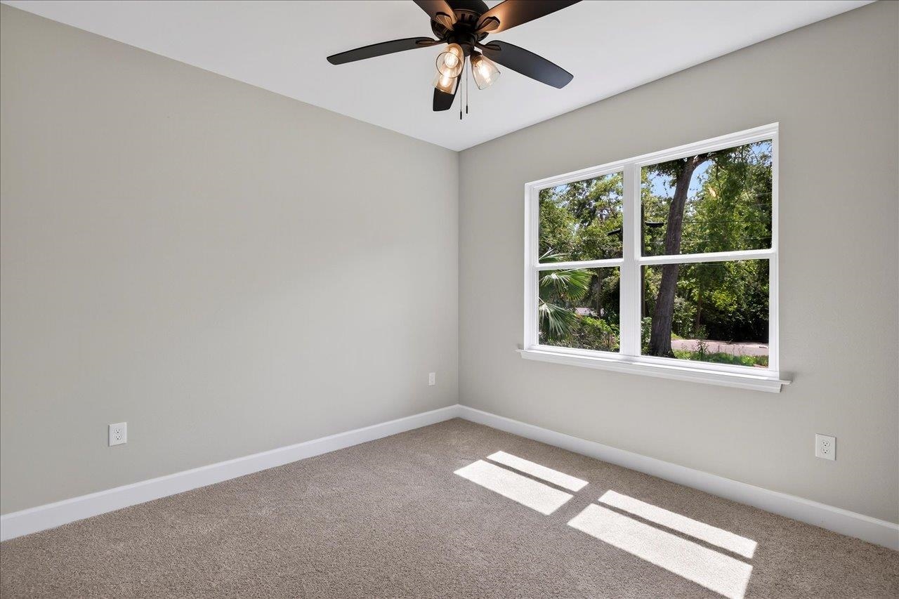 2005 E Indian Head Drive