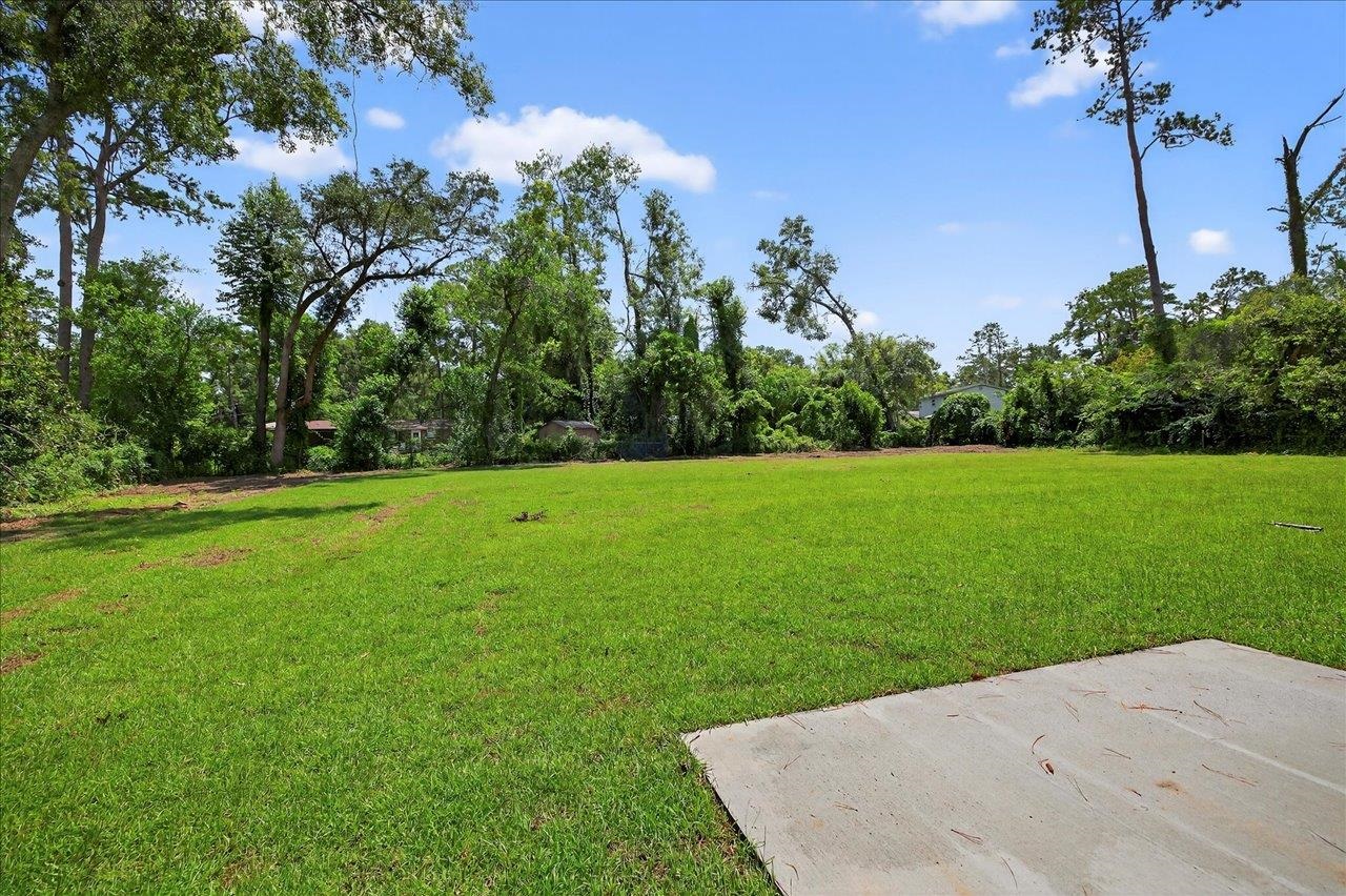 2005 E Indian Head Drive