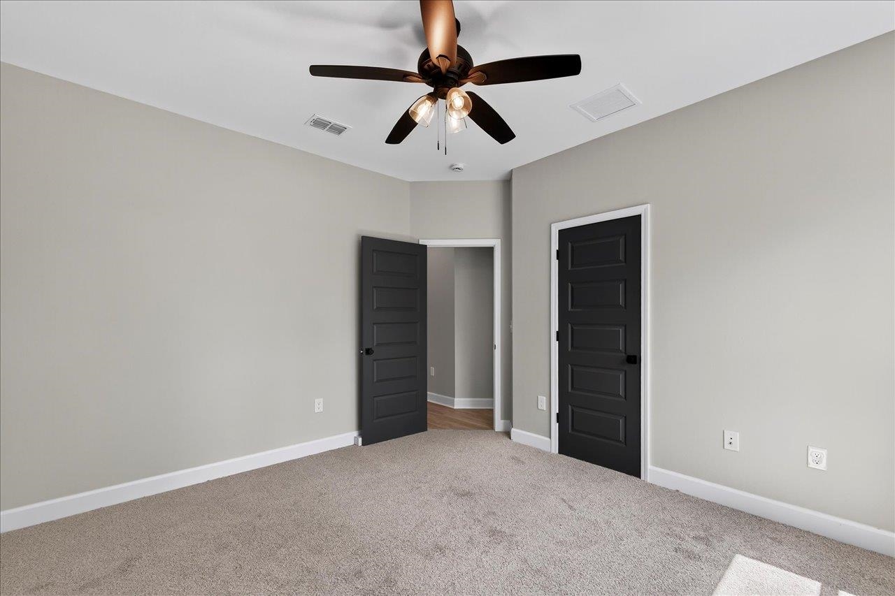 2005 E Indian Head Drive