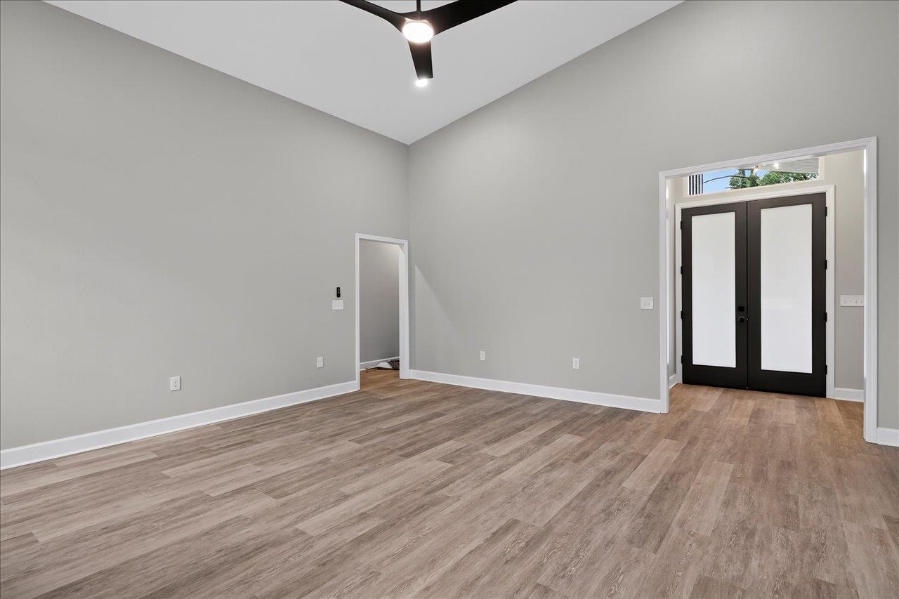 2005 E Indian Head Drive