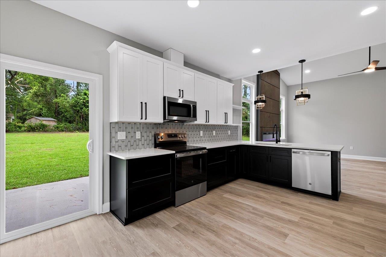 2005 E Indian Head Drive