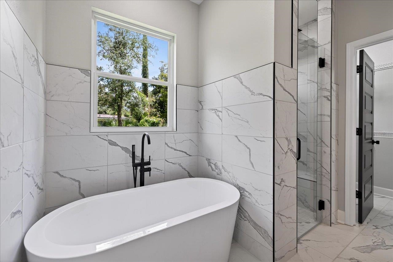 2005 E Indian Head Drive